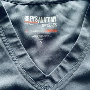 Grey’s Anatomy by Barco scrub top size small